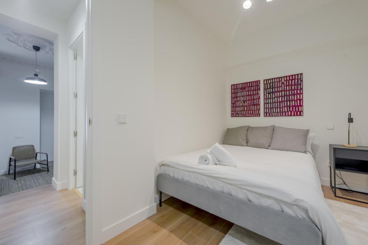 Modern Apt & Cool Interior Design En El Retiro Madri Exterior foto