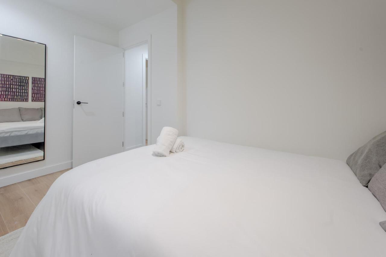 Modern Apt & Cool Interior Design En El Retiro Madri Exterior foto