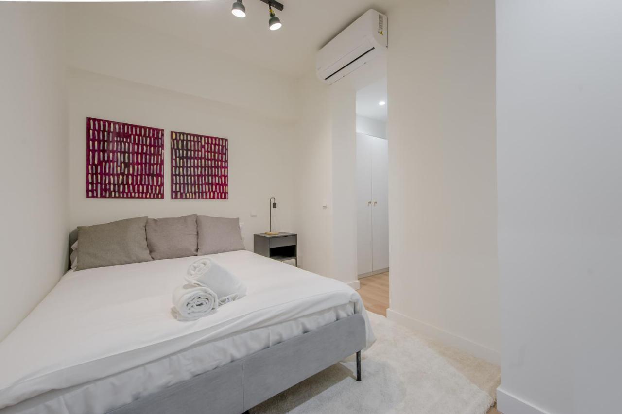 Modern Apt & Cool Interior Design En El Retiro Madri Exterior foto